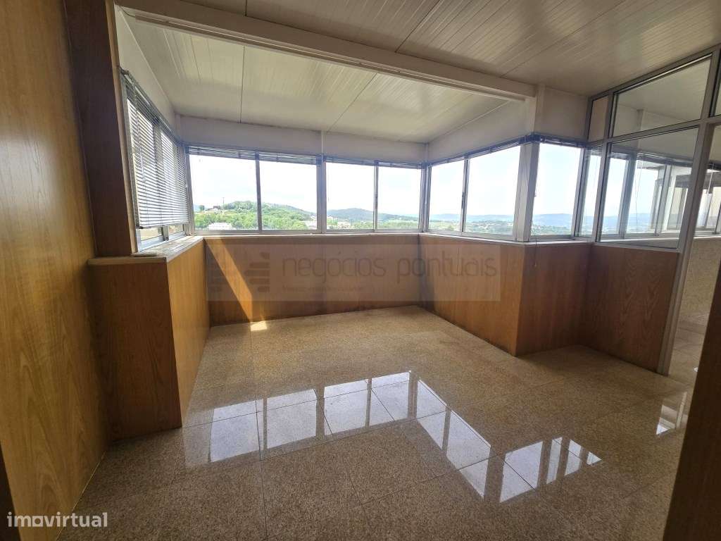 Apartamento T3 ultimo andar com terraço e marquise, garagem individ...-7