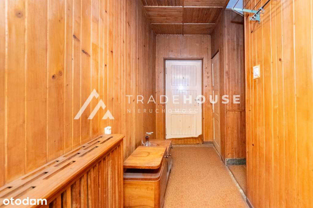 Dom jednorodzinny w spokojnej okolicy.-13