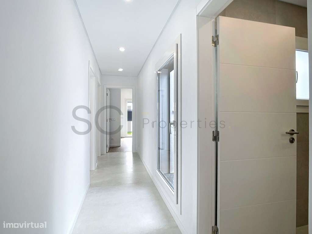 Moradia T3 +1 seminova em Pinhal General - Fernão Ferro - Grande imagem: 4/37