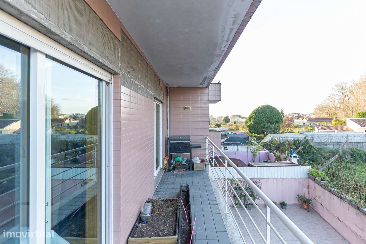 Apartamento T3 em Grijó-26