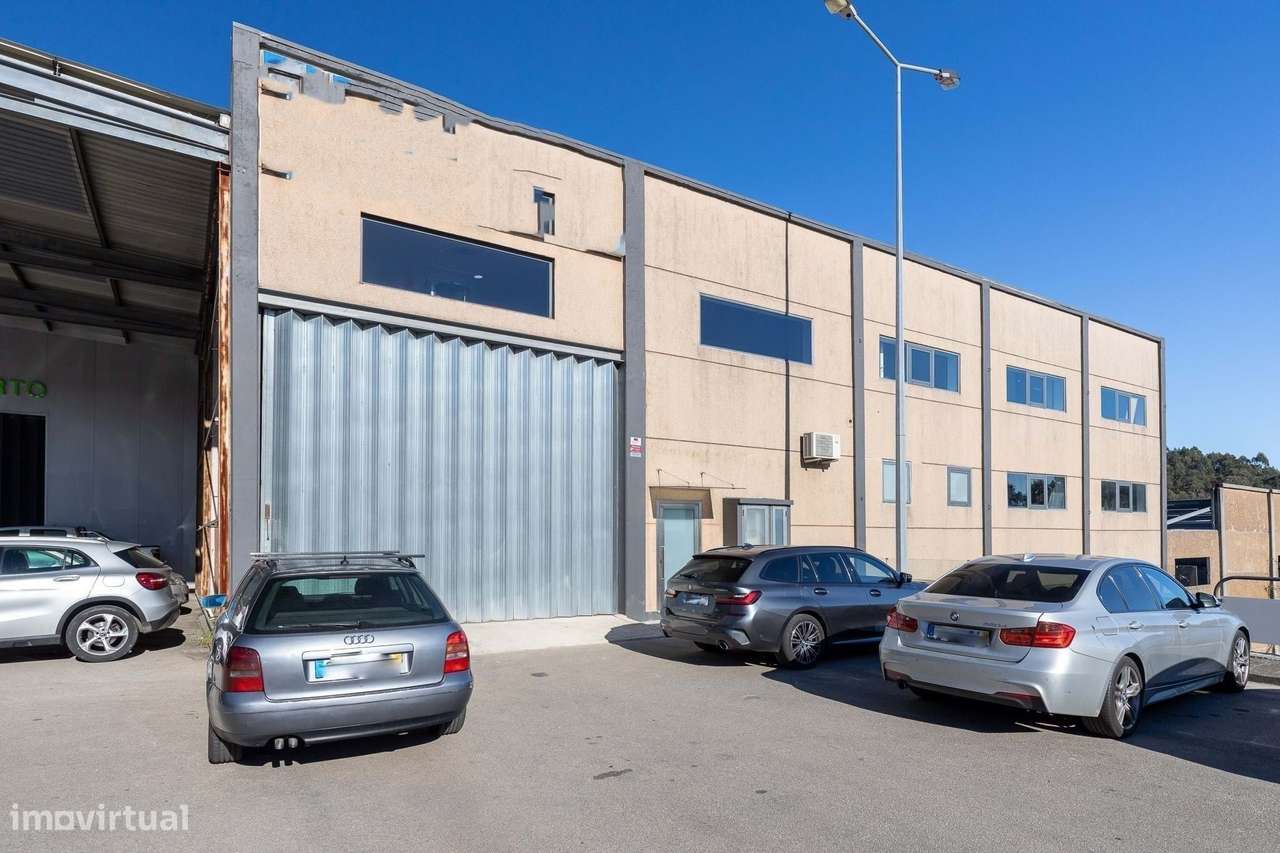 Armazém Ermesinde | Boa localização - Grande imagem: 2/15