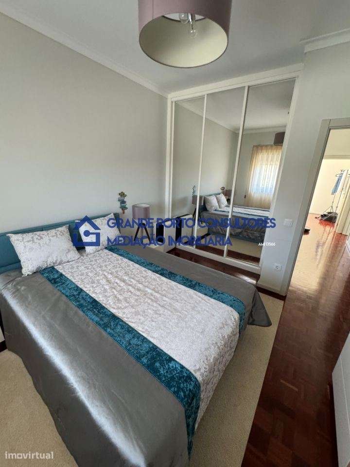 Moradia V4 c/piscina à praia da Memória-9