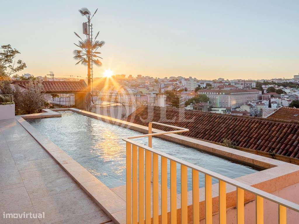 Apartamento T3+2 com jardim, em pleno Castelo, Lisboa-47