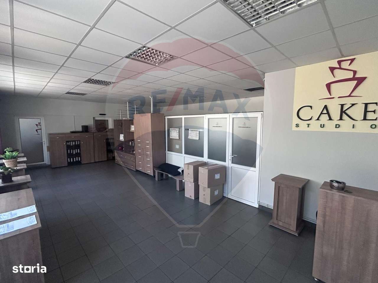 Spatiu generos pentru afacerea ta-disponibil pentru inchiriere - Imagine principală: 4/10