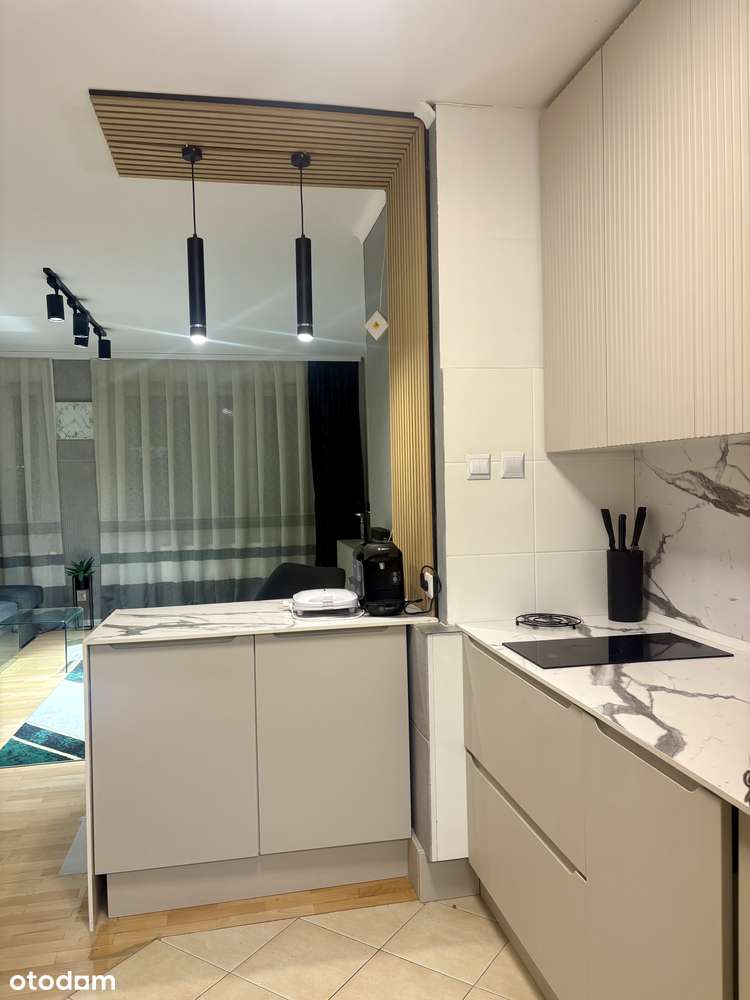 Studio, 0 prowizji, przy metrze, 20 piętro, basen, światłowód - Pełny obrazek: 1/11