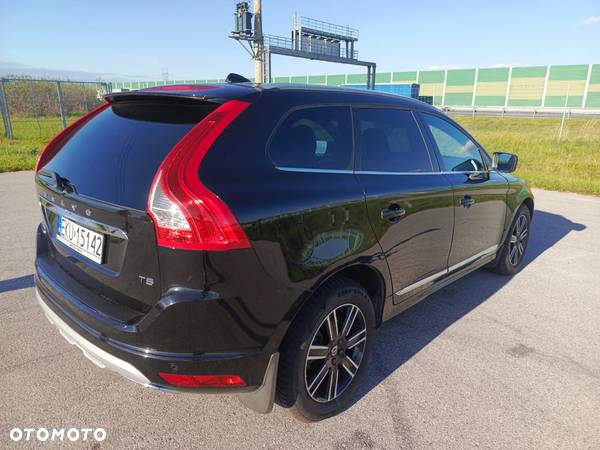 Volvo XC 60 - 4