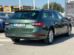 Skoda Superb Combi 2.0 TDI DSG Ambition - 6