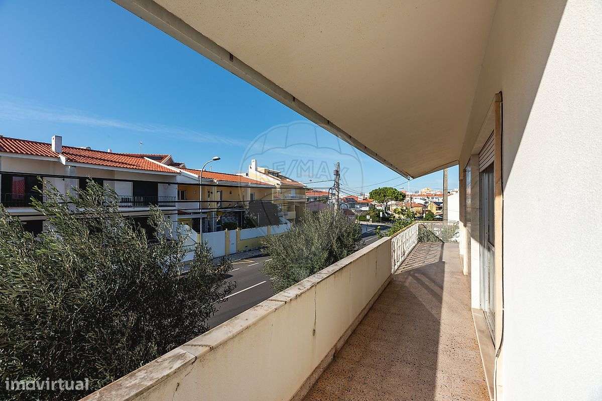 Moradia T9 para venda-17