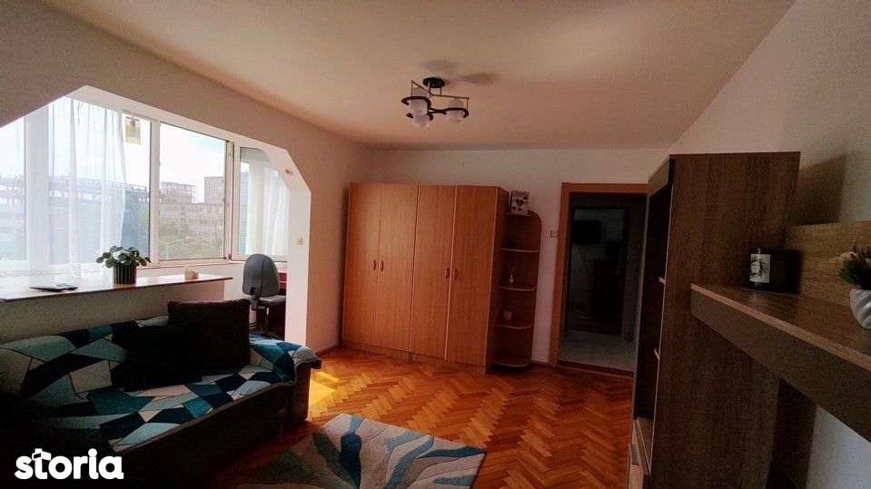 TR123, Apartament 3 camere, semidecomandat, zona Cetatii.
