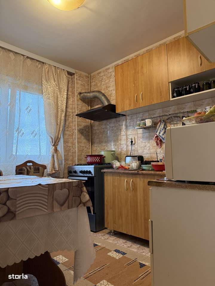 3 camere DECOMANDAT | 1981 | 7 min metrou | 74 mp |  DE RENOVAT-6