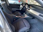 BMW 320 dA Touring Exclusive - 12