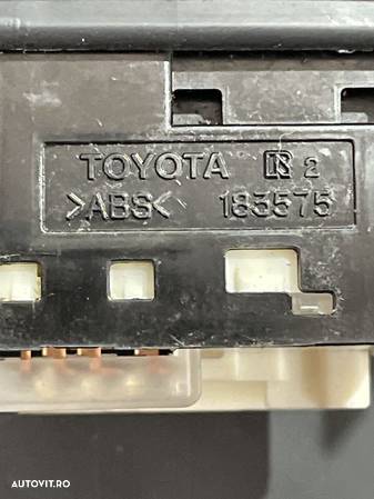 Butoane comada oglinzi Toyota RAV 4 D4D 2.2 177 cp Manual - 3