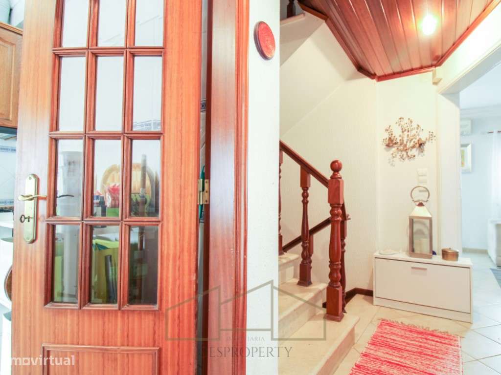 Moradia T3 nos Foros da Amora-15