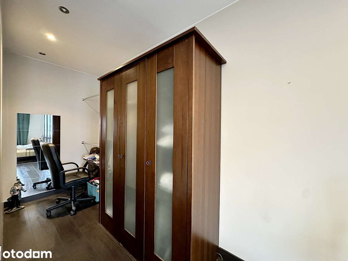 Segment bezczynszowy dwupoziomowy z użytkowym poddaszem i ogrodem-7