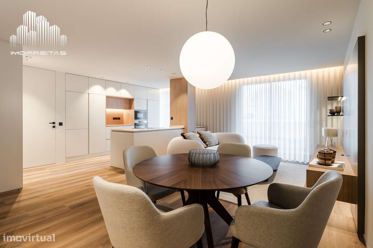 Fantástico T2 com 2 Frentes e com Excelentes Áreas! - Grande imagem: 4/28