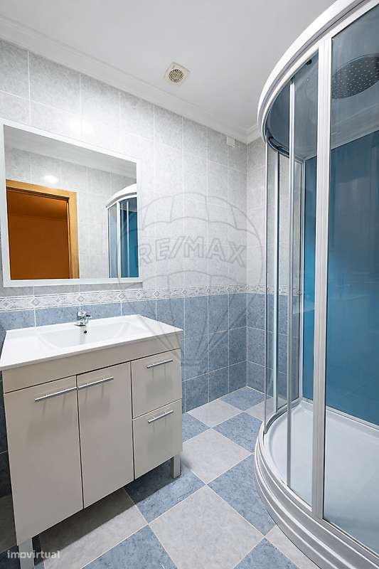 Moradia T5 para venda-6