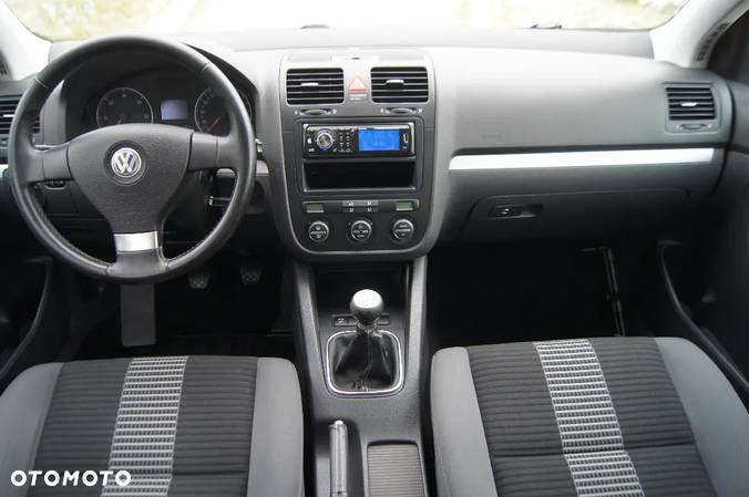 Volkswagen Golf V 1.9 TDI Comfortline - 8