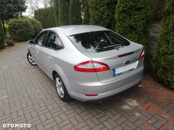 Ford Mondeo 1.8 TDCi Silver X - 14