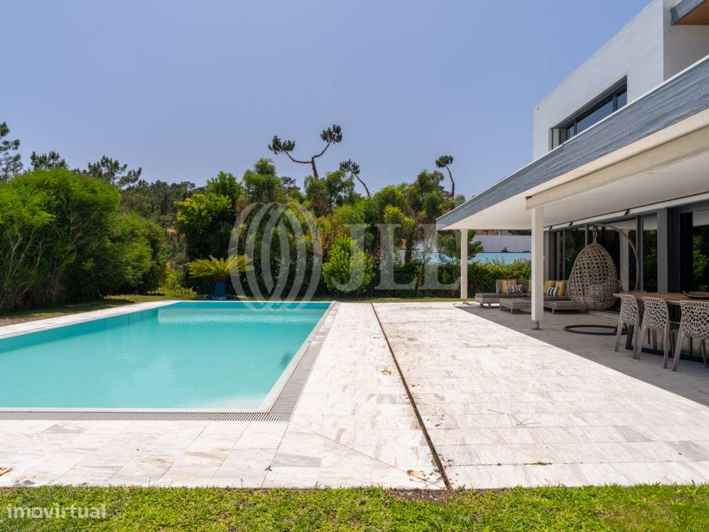 Moradia T5 com piscina, na Herdade da Aroeira, Almada-11