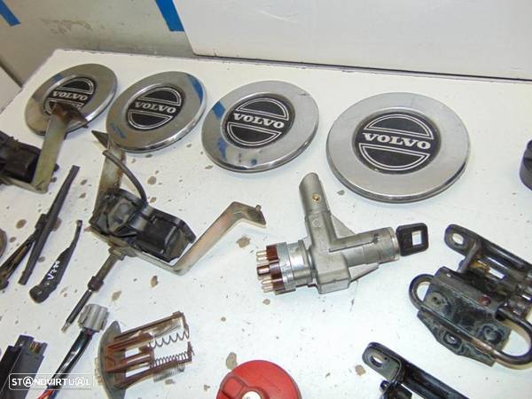 Volvo 780 Turbo coupê Bertone várias pequenas peças - 10