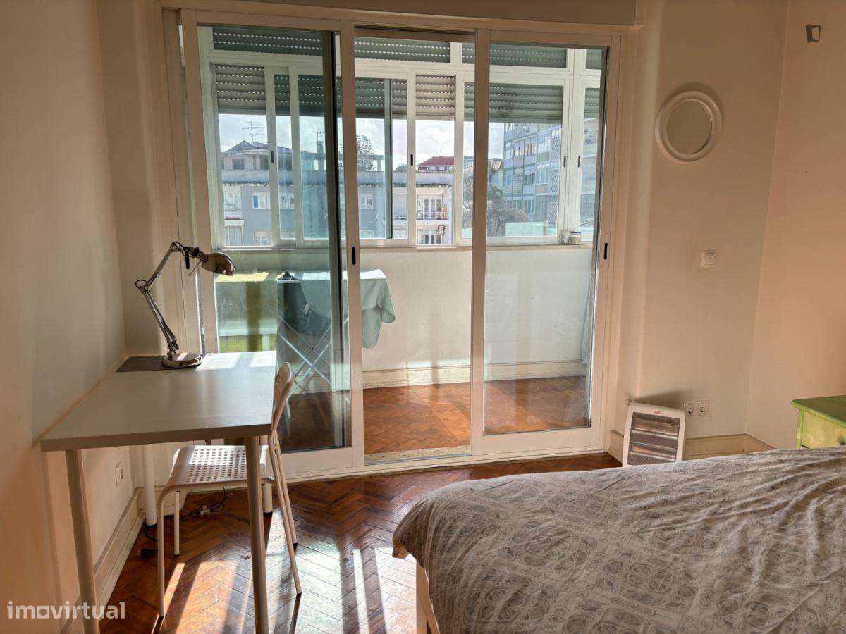 Quarto - localizado em Alvalade Lisbon - Grande imagem: 4/8