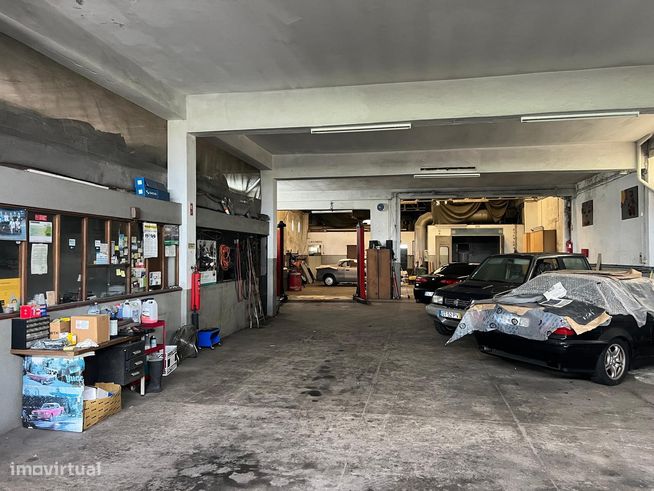 Moradia T 3 com armazém no rés/chão-3
