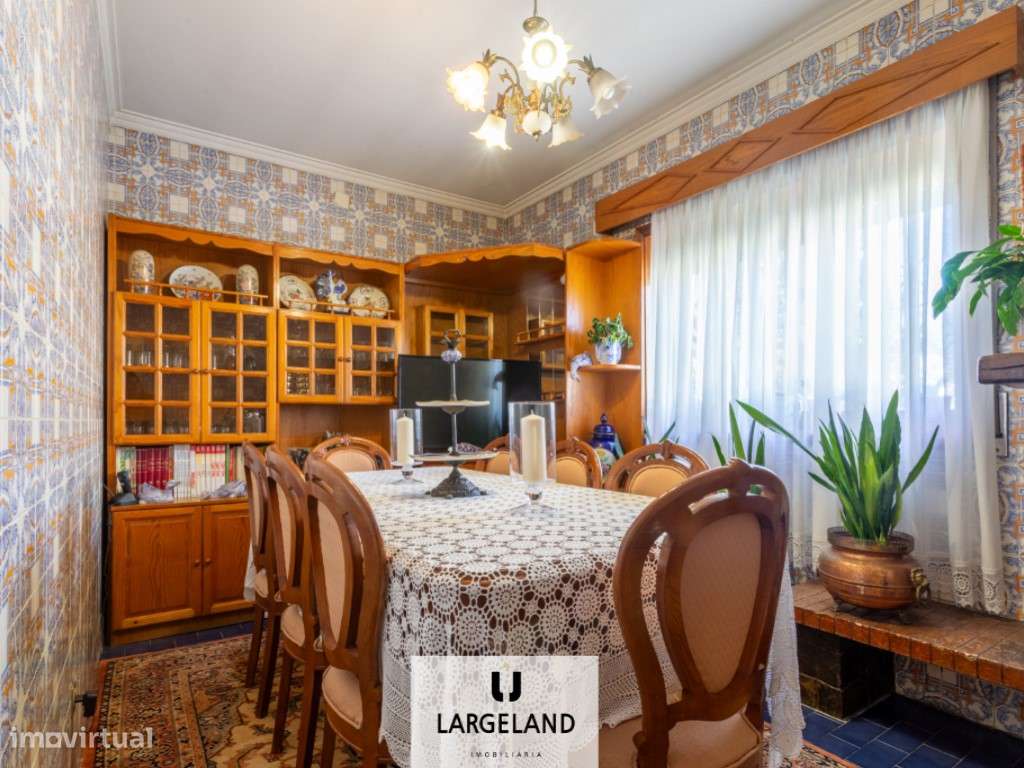 Moradia isolada T4 em Arrifana-3