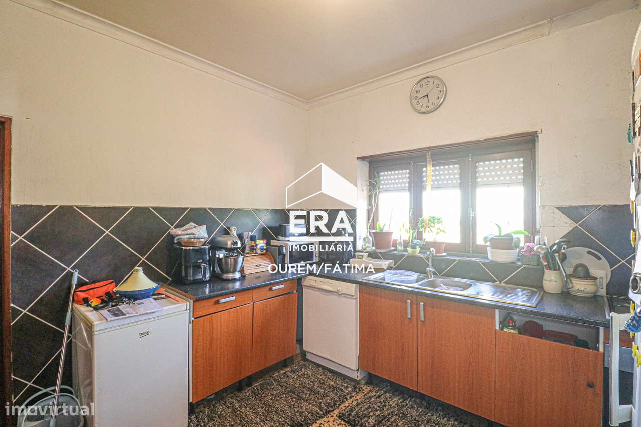 Moradia T7 em Caxarias, no concelho de Ourém.-8
