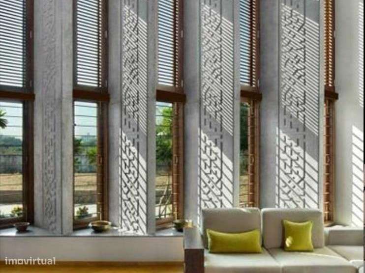 Terreno com projeto aprovado para moradia T4 na Parede - Grande imagem: 2/11