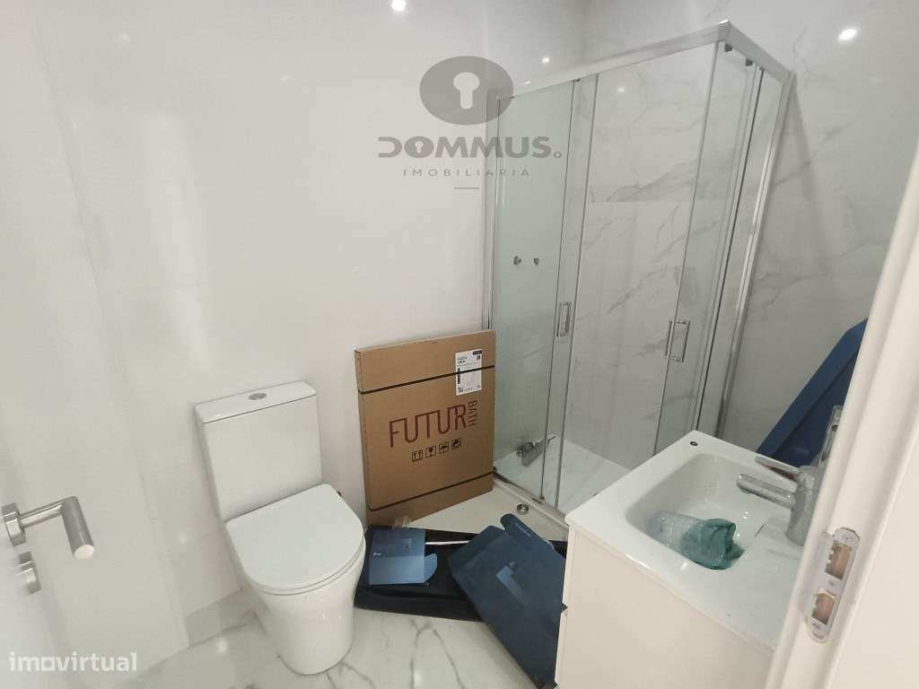 Apartamento T2 Totalmente Remodelado no Cacém-11