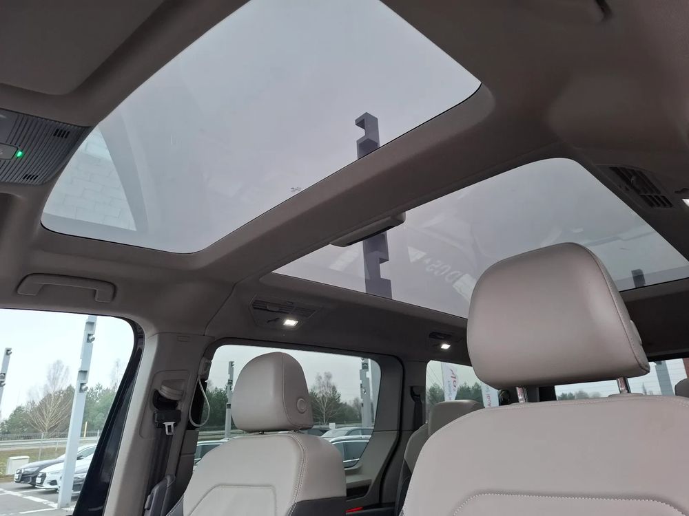 Salon PL Gwarancja fabryczna PHEV 218KM Panorama DCC Sam parkuje L2