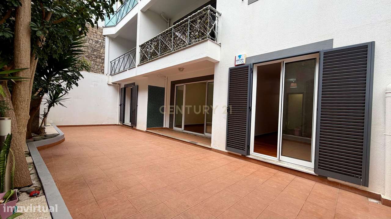 Apartamento T2+1 em Santo António-26