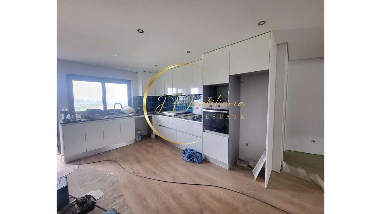 Apartamento T2 C/ Terraço, Esgueira - Grande imagem: 4/13