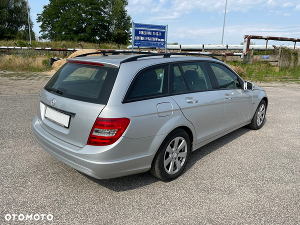 Mercedes-Benz Klasa C 180 T BlueEFFICIENCY - 8