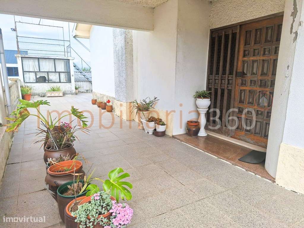 **Armazém para Venda - Oportunidade Única!**-17