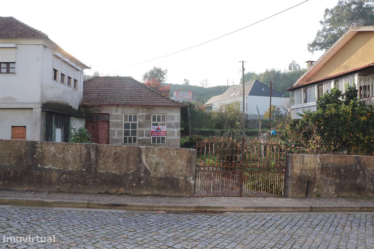 Moradia para Restaurar T3 Venda em Campo (São Martinho), São Salvador - Grande imagem: 4/11
