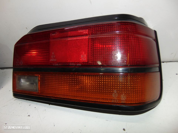 Mazda 323 lx 5 portas 1985-1987 farolins trás originais - 3