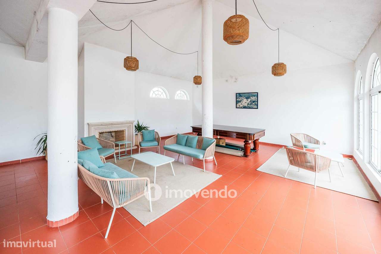 Moradia T5+2 com garagem, em condomínio com piscina, em Murches-52