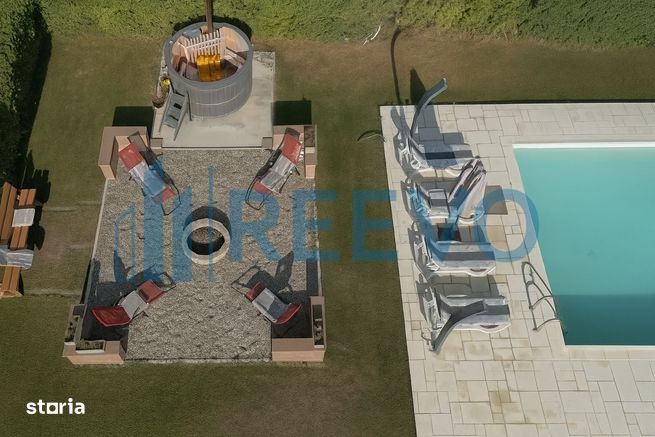 Proprietate Premium cu Două Case și Piscină în Hemeiuș-3