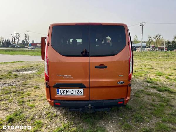 Ford Tourneo Custom - 8