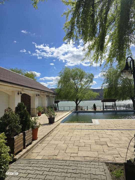 Pensiune Mont Blanc Eselnita Clisura Dunarii Comision 0-3