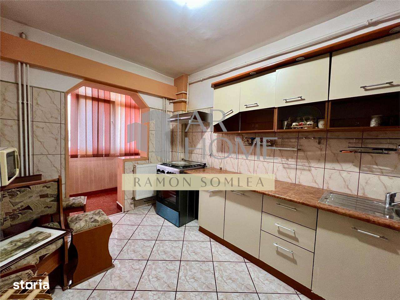 Vanzare apartament 4 camere, spatios, 9 mai, Ploiesti - Imagine principală: 4/18