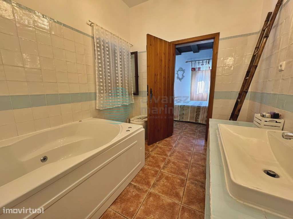 Moradia T4 com piscina, em Melroeira, Torres Vedras-13
