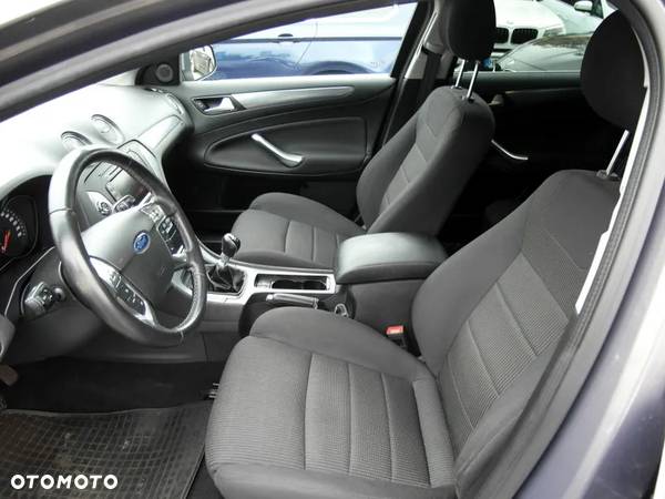 Ford Mondeo 2.0 TDCi Titanium - 26