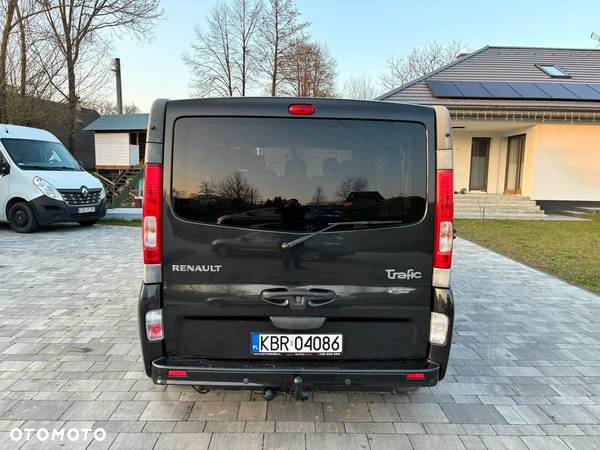 Renault Trafic 2.0 dCi 115 FAP Grand Passenger Black Edition - 13