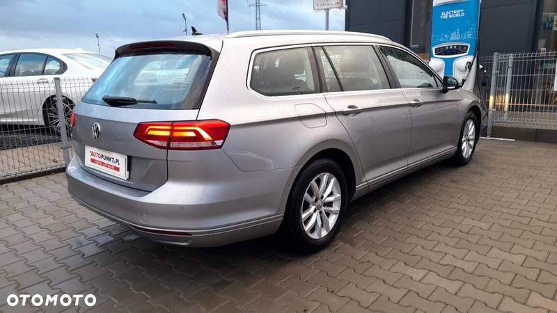 Volkswagen Passat - 7