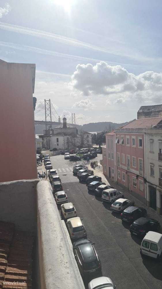 Apartamento T2+1 situadi no Alto de Santo Amaro - Grande imagem: 2/27