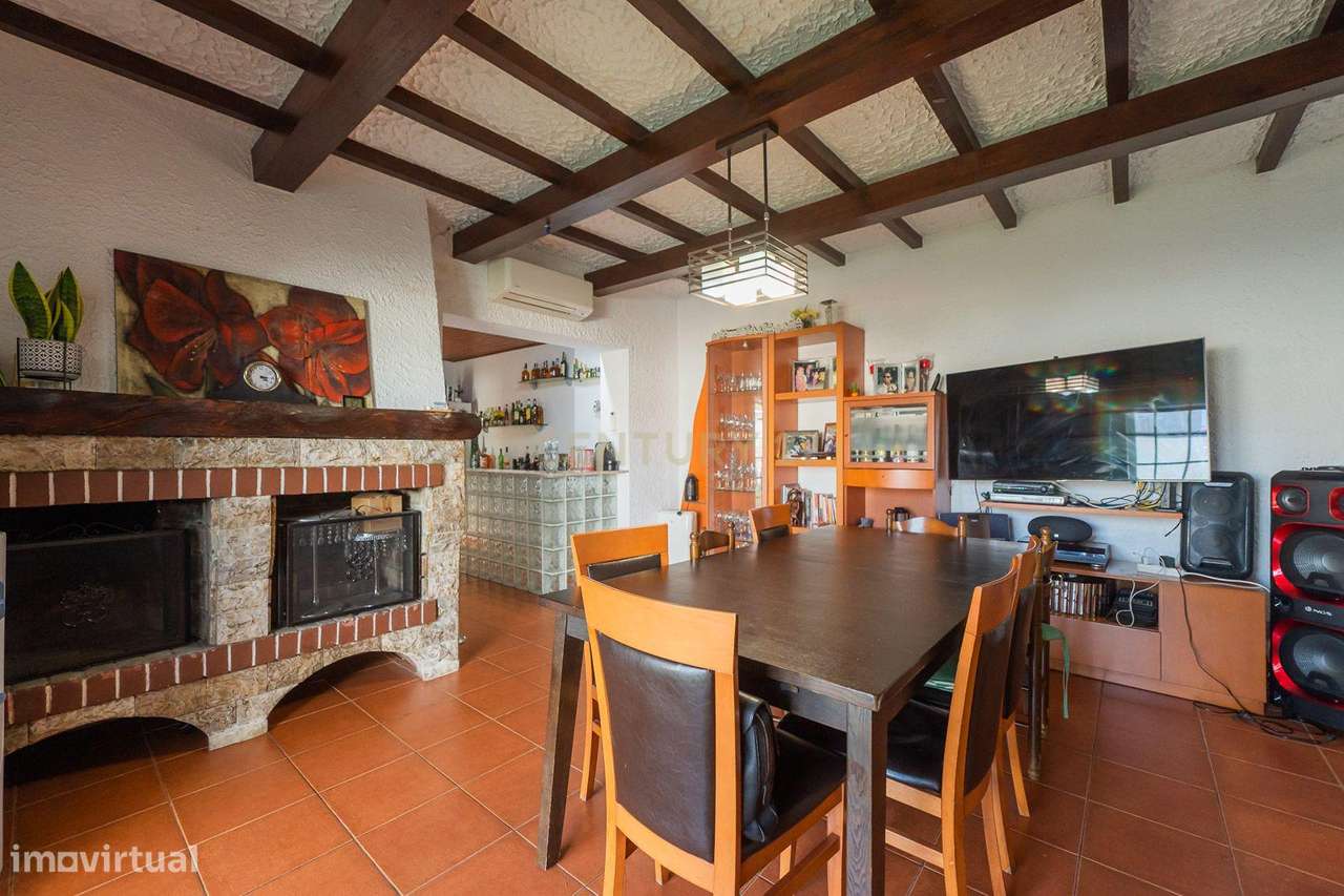 Moradia T4 com piscina-57