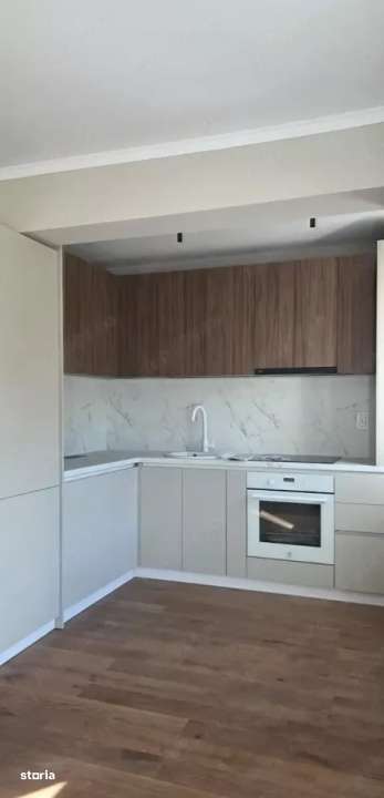 Apartament renovat 2 camere decomandate dressing cu garaj zona Vivo-6