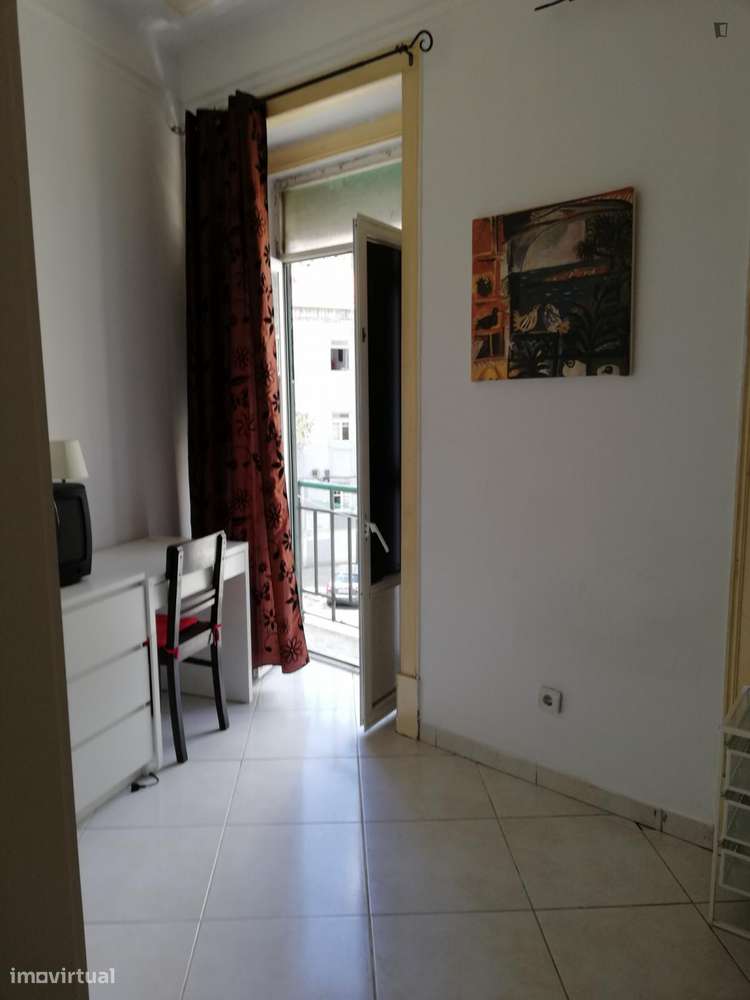 Quarto - localizado em Alameda Lisbon - Grande imagem: 5/23